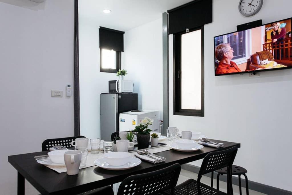 P4 Silom Large 2Beds Full Kitchen Wifi 4-6Pax Apartment กรุงเทพมหานคร ภายนอก รูปภาพ