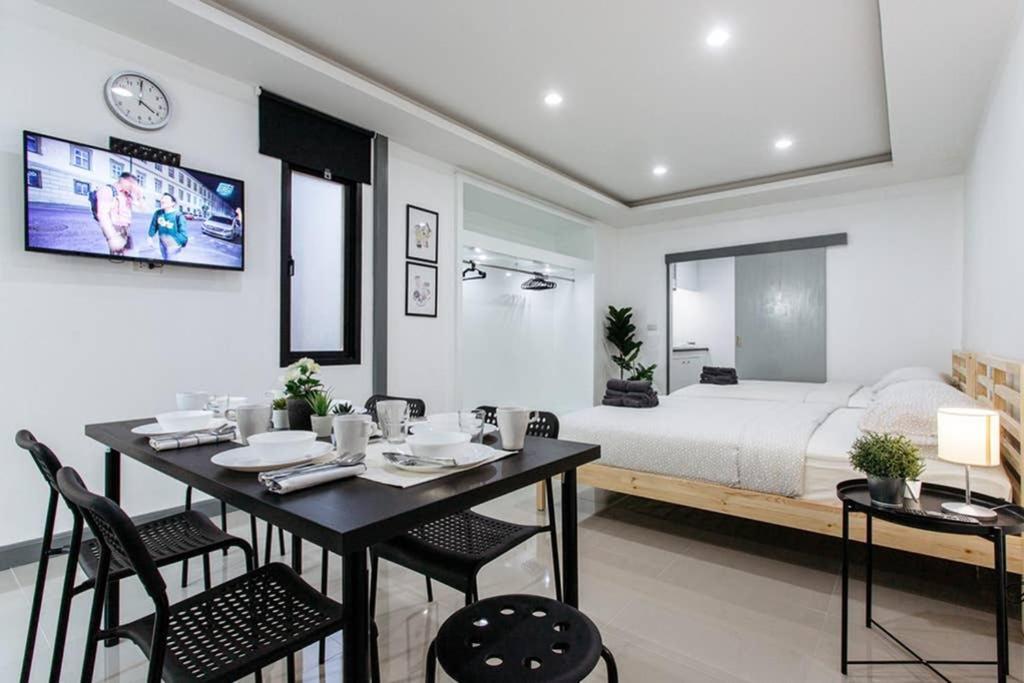 P4 Silom Large 2Beds Full Kitchen Wifi 4-6Pax Apartment กรุงเทพมหานคร ภายนอก รูปภาพ