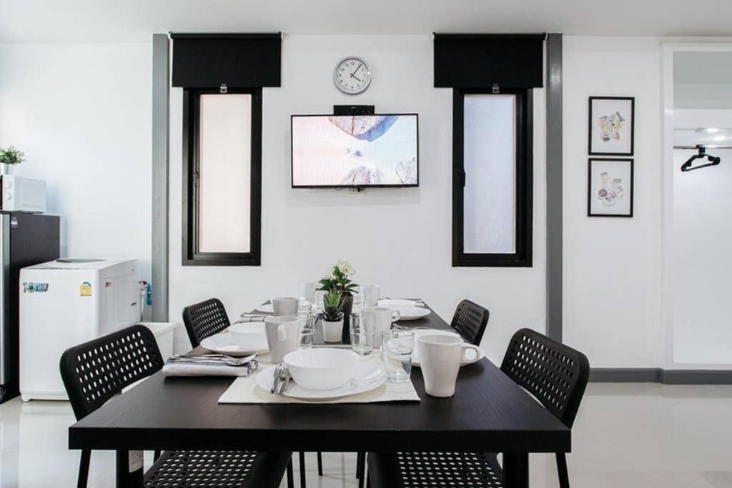 P4 Silom Large 2Beds Full Kitchen Wifi 4-6Pax Apartment กรุงเทพมหานคร ภายนอก รูปภาพ