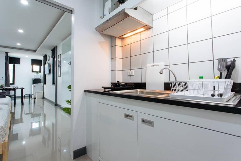 P4 Silom Large 2Beds Full Kitchen Wifi 4-6Pax Apartment กรุงเทพมหานคร ภายนอก รูปภาพ